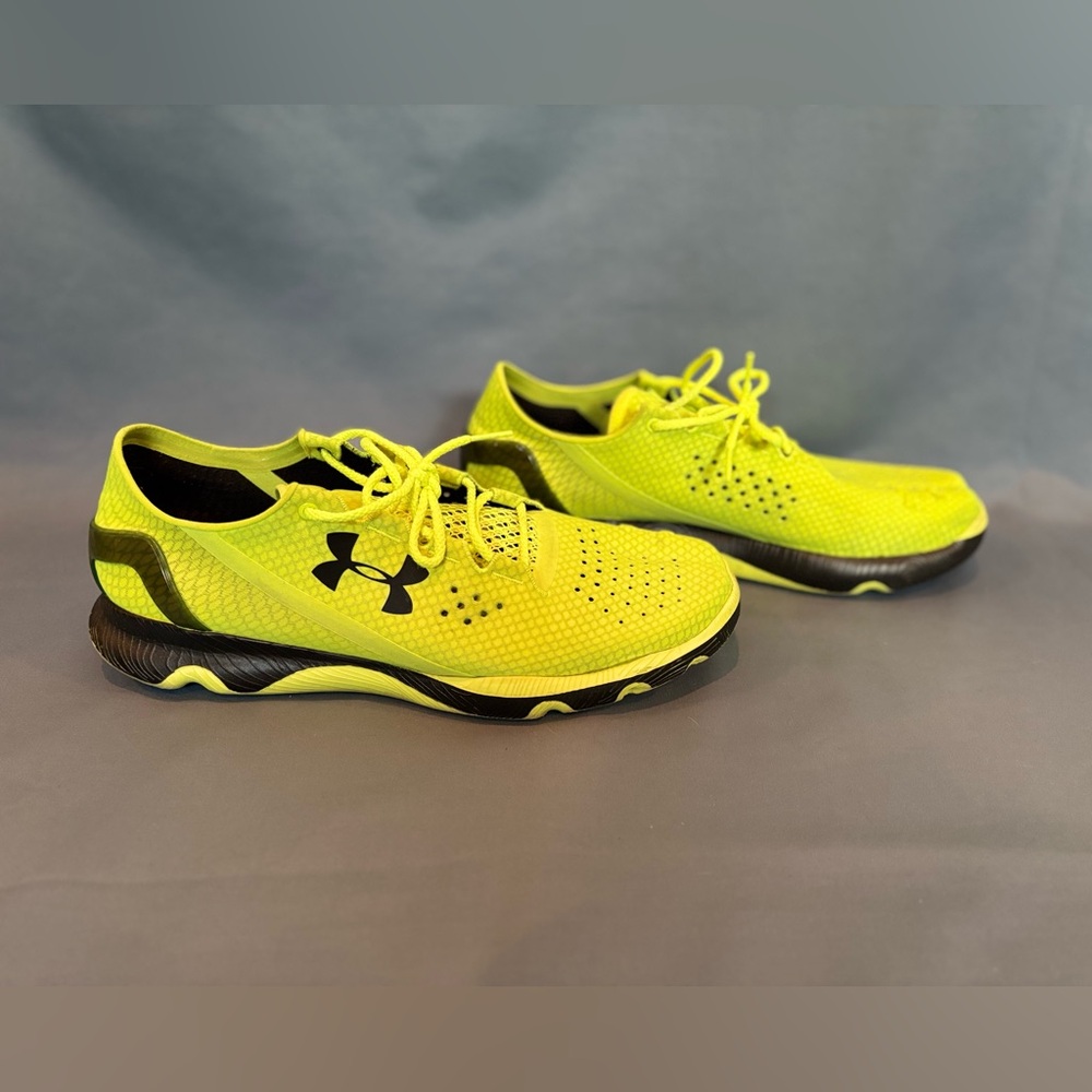 Under Armour Men’s Neon Green Speedform Athletic Shoes